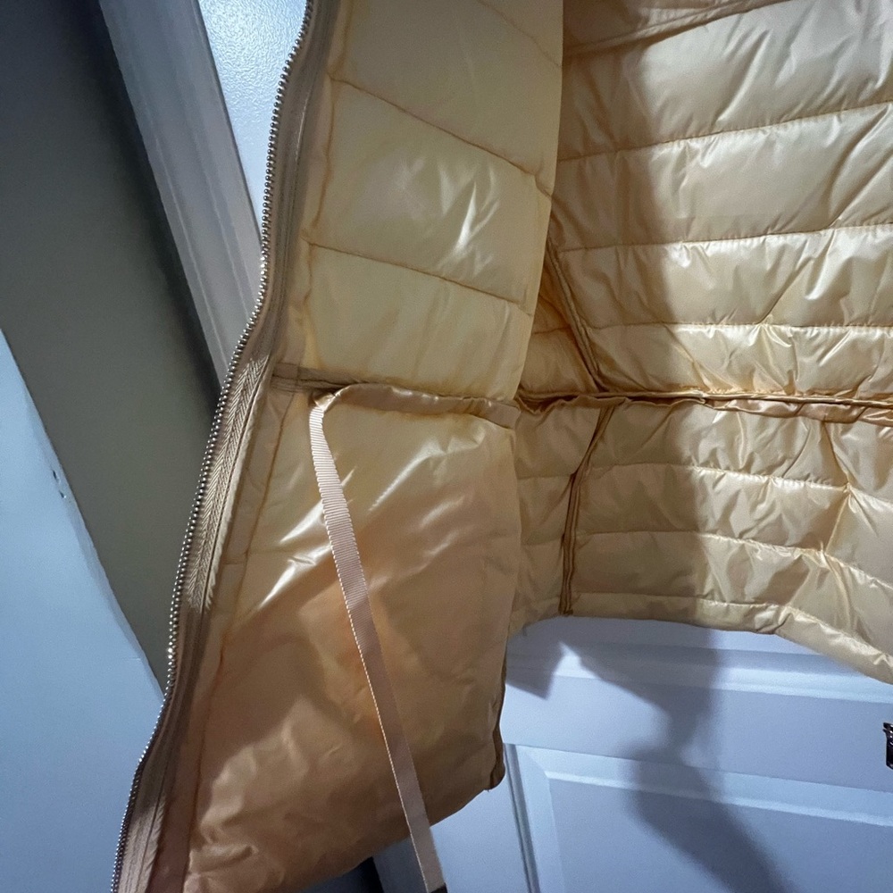 Perfect Fall/Spring Softest Puffer Ever Existed - image 5